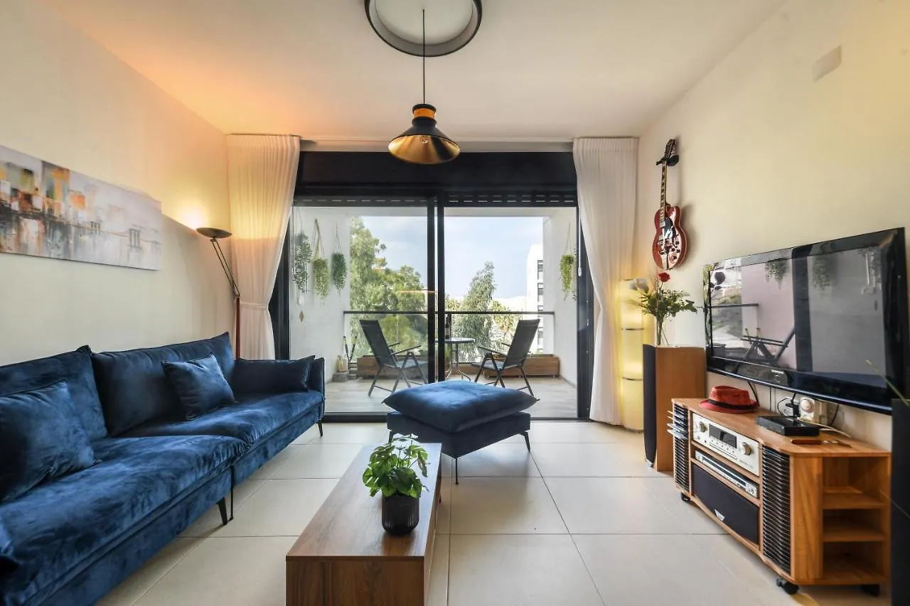 Bright & Modern Apartment In Haifa Down Town By Sea N' Rent
